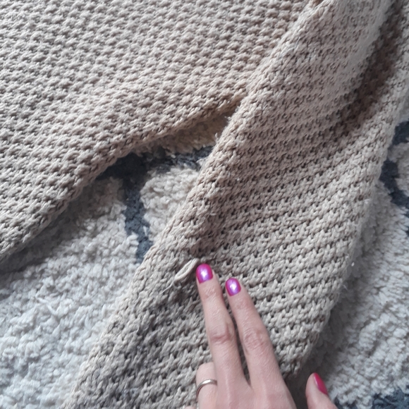 Forever 21 sweater - Picture 4 of 5